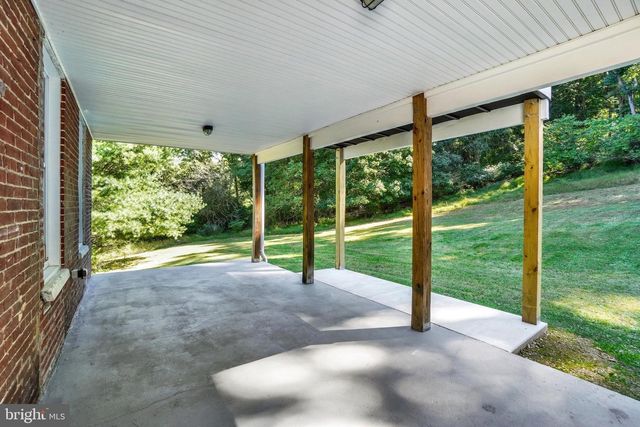 2537 SEITZLAND RD, Glen Rock, PA 17327
