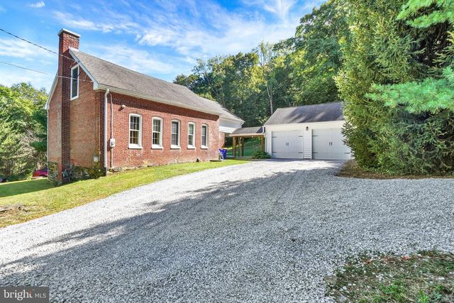 2537 SEITZLAND RD, Glen Rock, PA 17327