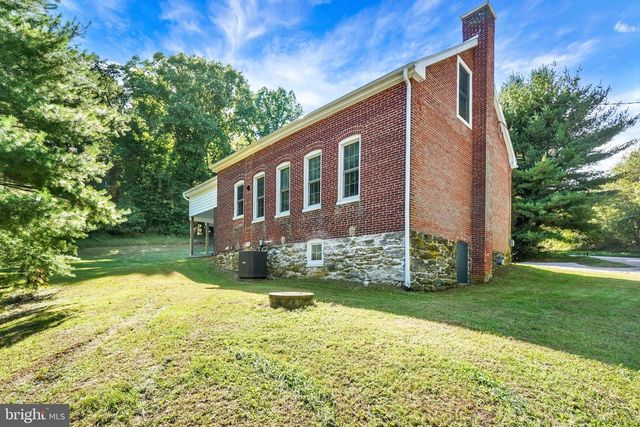 2537 SEITZLAND RD, Glen Rock, PA 17327