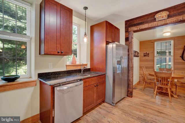 2537 SEITZLAND RD, Glen Rock, PA 17327