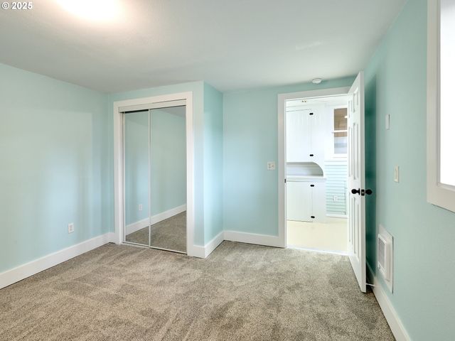 308 A St, Silverton, OR 97381