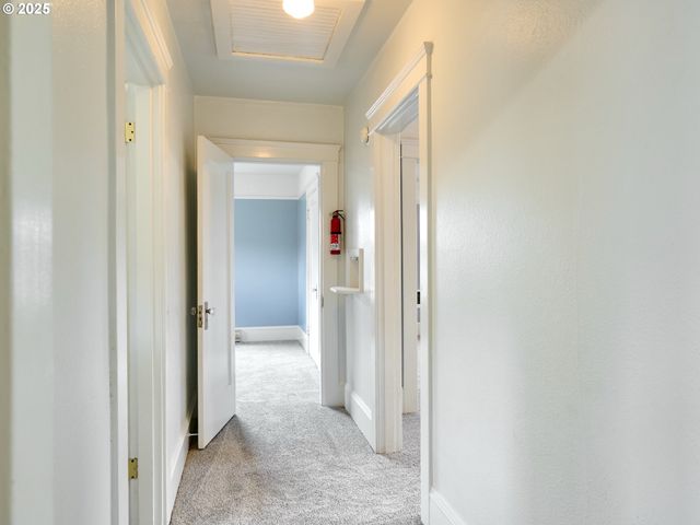 308 A St, Silverton, OR 97381