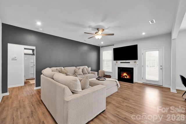 6409 Alanbrook Road, Charlotte, NC 28215