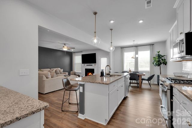 6409 Alanbrook Road, Charlotte, NC 28215