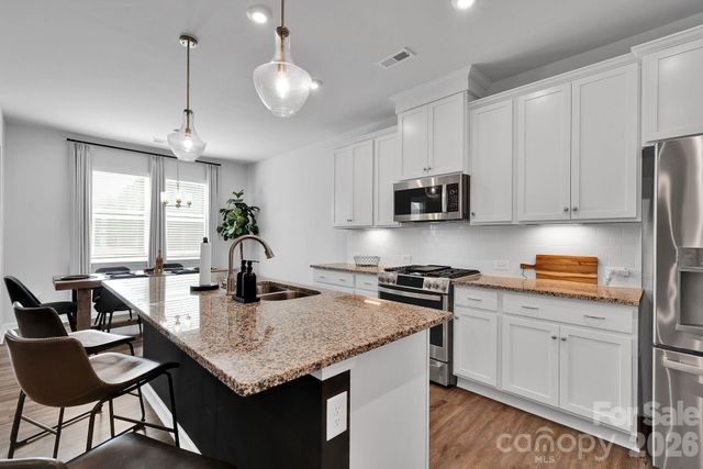 6409 Alanbrook Road, Charlotte, NC 28215