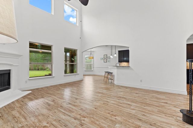 6 Pilot Rock Place, Tomball, TX 77375