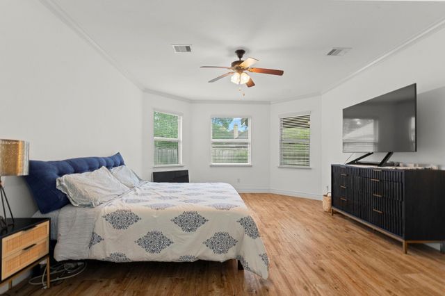 6 Pilot Rock Place, Tomball, TX 77375