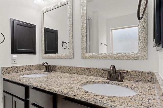 6 Pilot Rock Place, Tomball, TX 77375