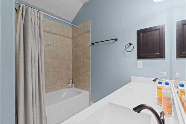 6 Pilot Rock Place, Tomball, TX 77375