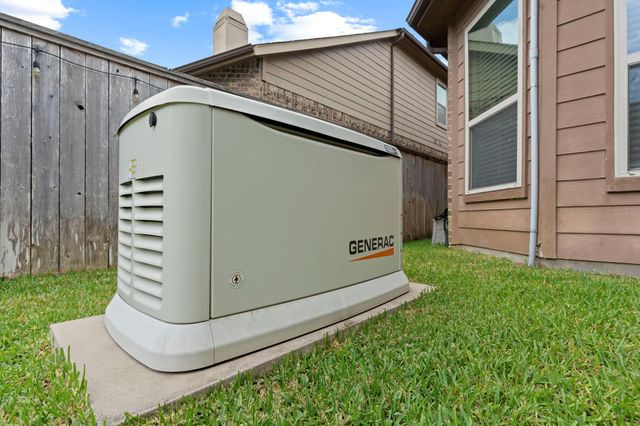 6 Pilot Rock Place, Tomball, TX 77375