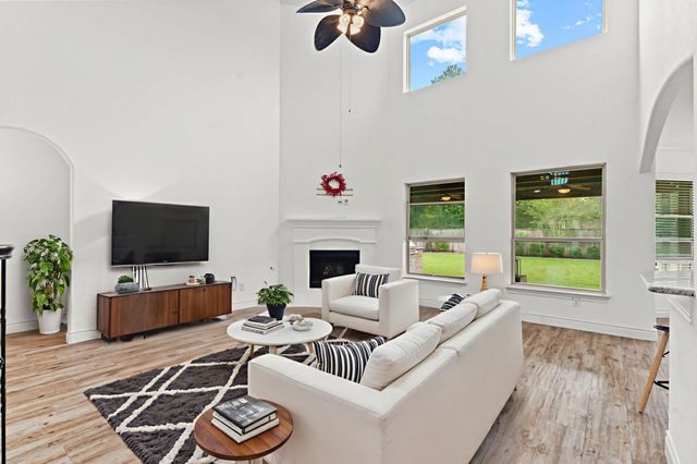 6 Pilot Rock Place, Tomball, TX 77375