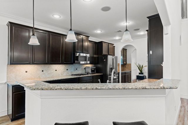 6 Pilot Rock Place, Tomball, TX 77375