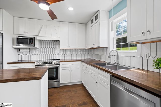 108 Lakeshore Drive, Greenwood, SC 29649