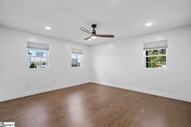 108 Lakeshore Drive, Greenwood, SC 29649