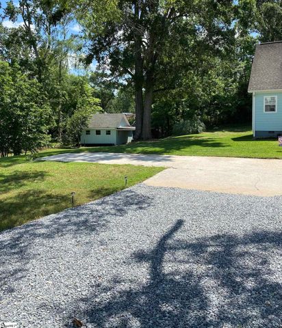 108 Lakeshore Drive, Greenwood, SC 29649