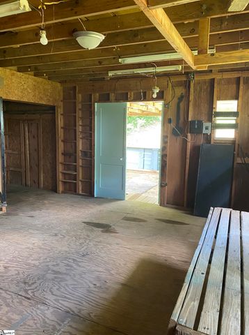 108 Lakeshore Drive, Greenwood, SC 29649