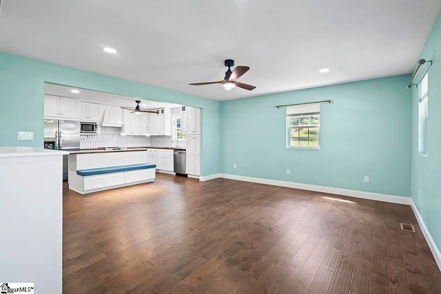 108 Lakeshore Drive, Greenwood, SC 29649