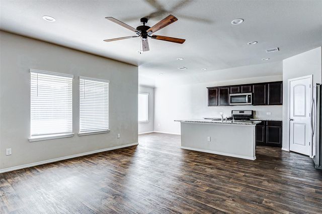 40454 Red Poppy Ln, Magnolia, TX 77354