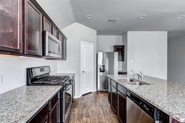 40454 Red Poppy Ln, Magnolia, TX 77354