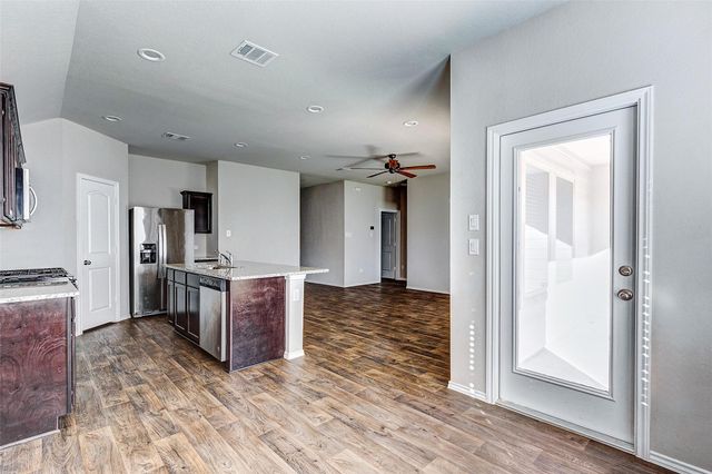 40454 Red Poppy Ln, Magnolia, TX 77354