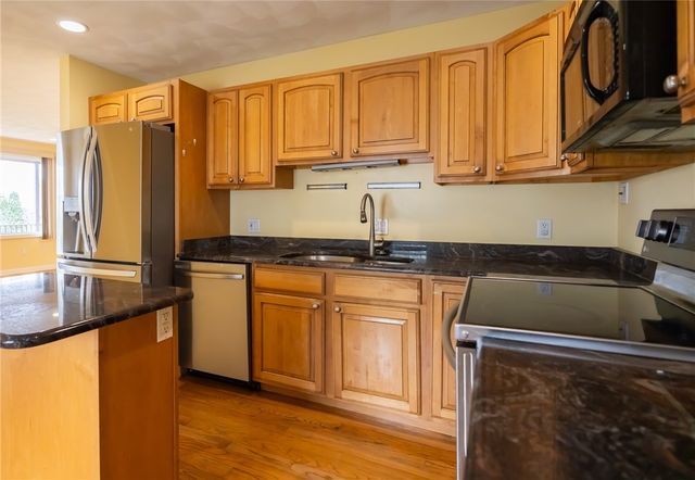 190 Charlotte Drive, Warwick, RI 02818