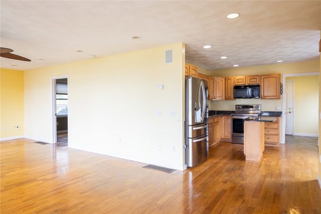 190 Charlotte Drive, Warwick, RI 02818