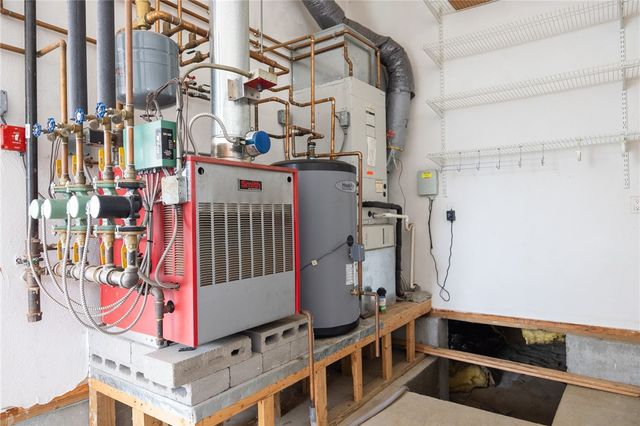 190 Charlotte Drive, Warwick, RI 02818