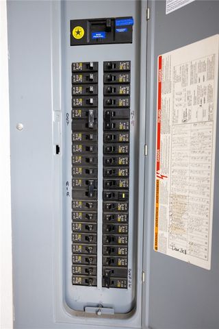 190 Charlotte Drive, Warwick, RI 02818