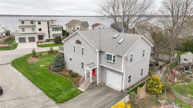 190 Charlotte Drive, Warwick, RI 02818