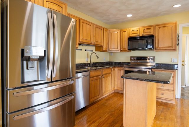 190 Charlotte Drive, Warwick, RI 02818