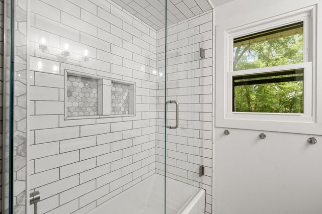 617 Philwood Dr, Nashville, TN 37214