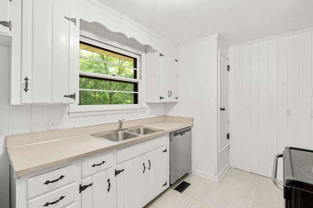 617 Philwood Dr, Nashville, TN 37214