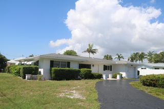 1320 SE 10th Street, Deerfield Beach, FL 33441
