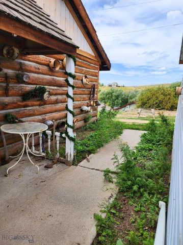 115 E Idaho, Virginia City, MT 59755