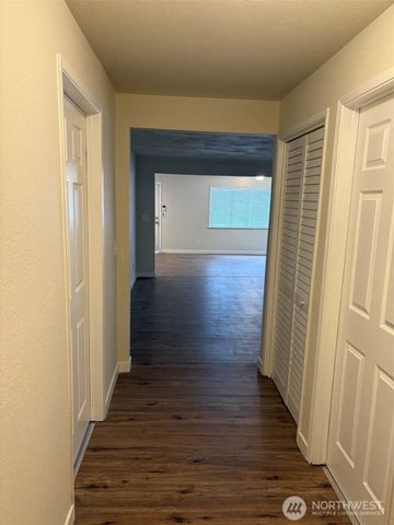 210 Seattle Avenue, Shelton, WA 98584