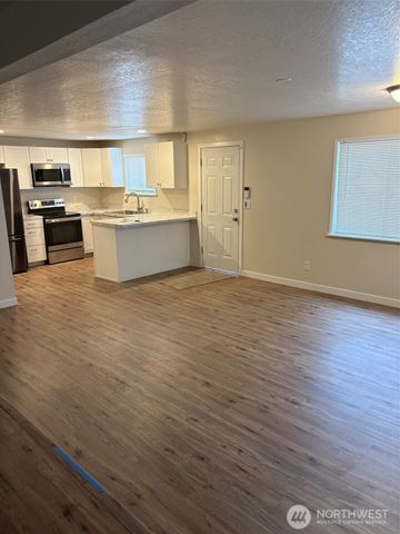 210 Seattle Avenue, Shelton, WA 98584