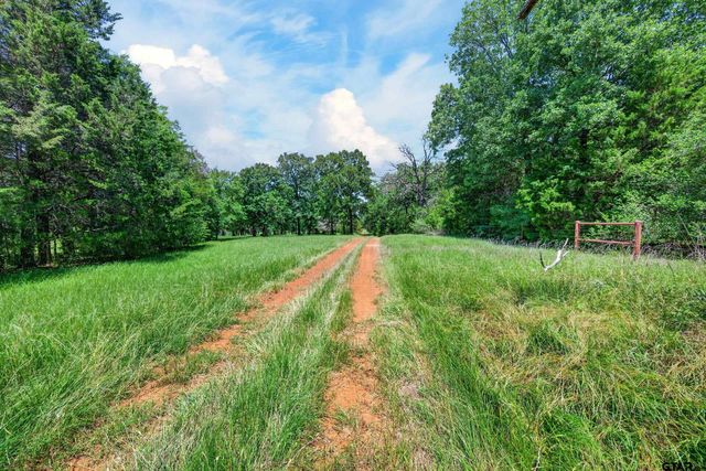 1053 ACR 499, Athens, TX 75751