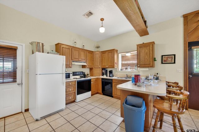 1053 ACR 499, Athens, TX 75751