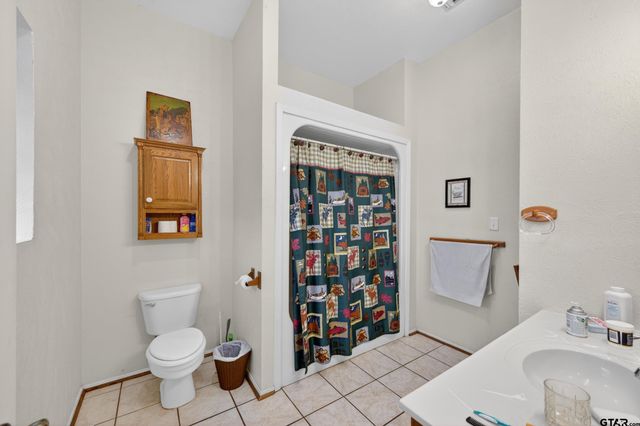 1053 ACR 499, Athens, TX 75751