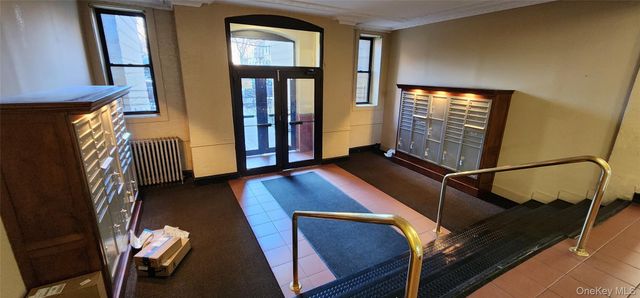 83-52 Talbot Street 2-E, Kew Gardens, NY 11415