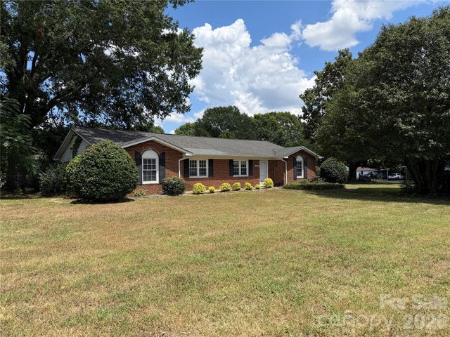 3025 Smith Farm Road, Matthews, NC 28104