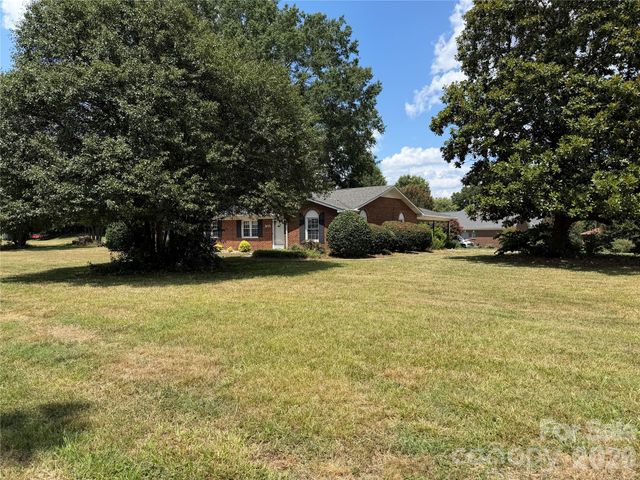 3025 Smith Farm Road, Matthews, NC 28104