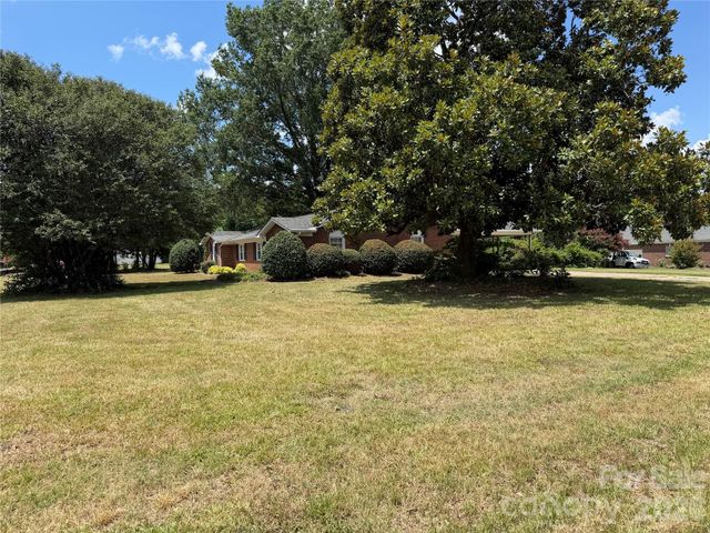 3025 Smith Farm Road, Matthews, NC 28104