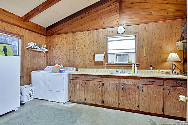 10862 Fm 537, Stockdale, TX 78160