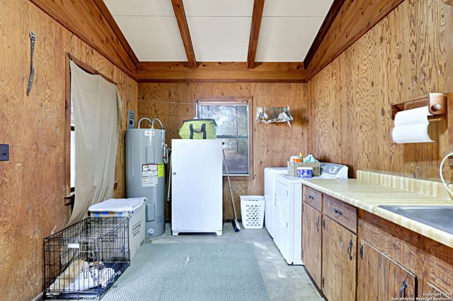 10862 Fm 537, Stockdale, TX 78160