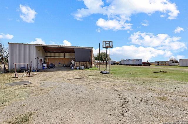 10862 Fm 537, Stockdale, TX 78160