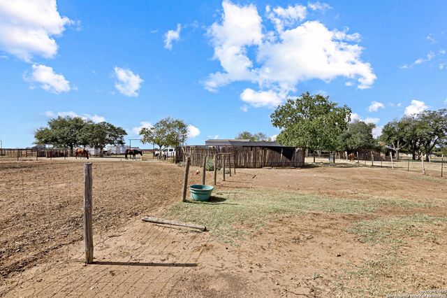 10862 Fm 537, Stockdale, TX 78160