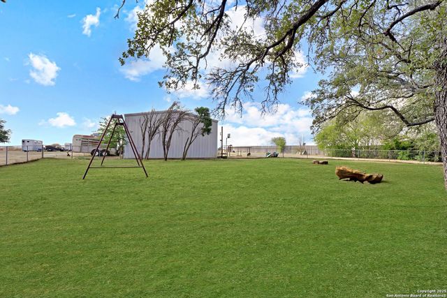 10862 Fm 537, Stockdale, TX 78160