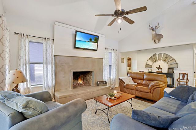 10862 Fm 537, Stockdale, TX 78160