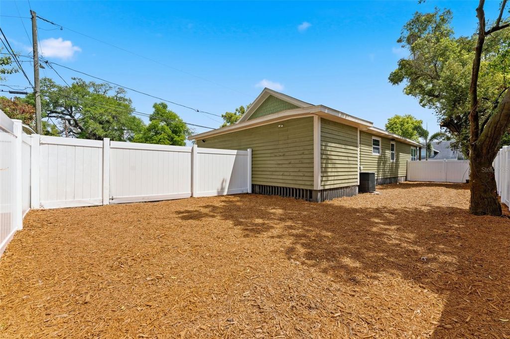 Image 38 of property listing at 3314 N JEFFERSON STREET, Tampa, FL 33603